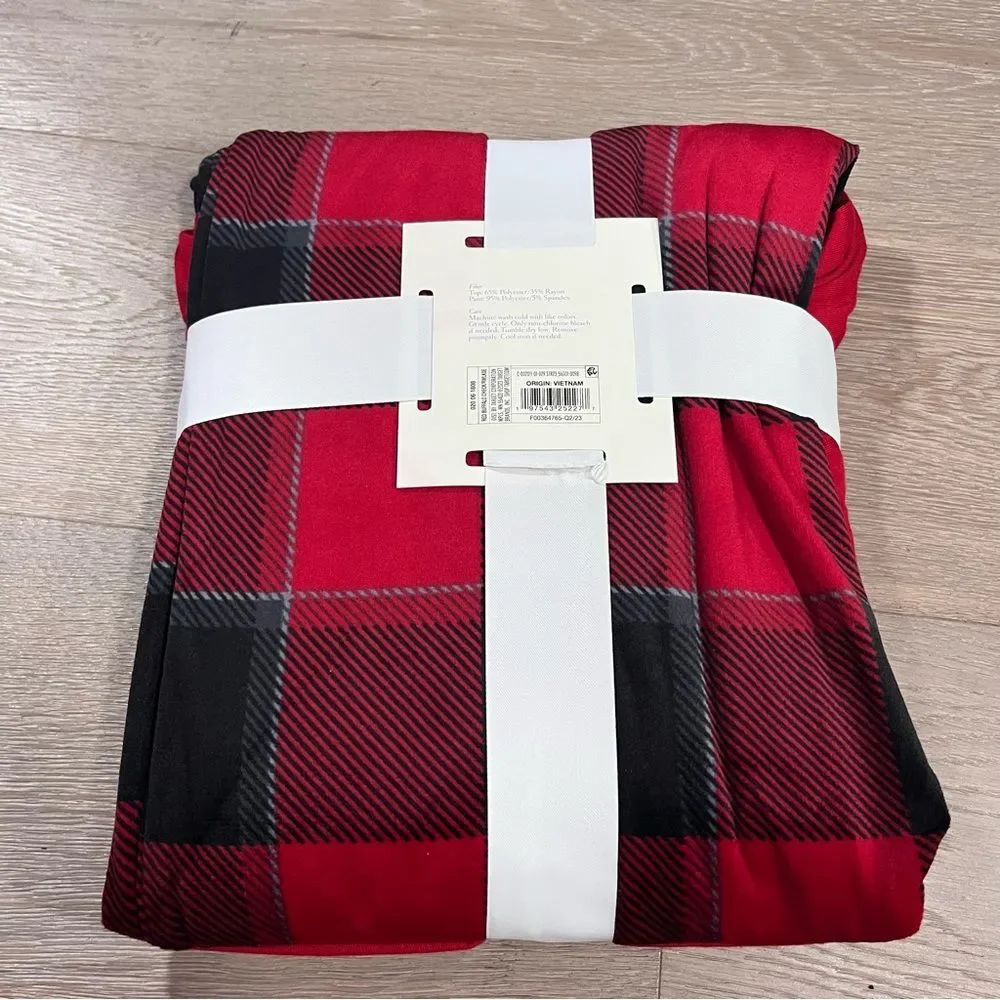 Stars Above Womens Red Black Plaid Pajama Gift Set PJs XS